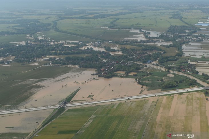 Banjir Madiun Belum Surut