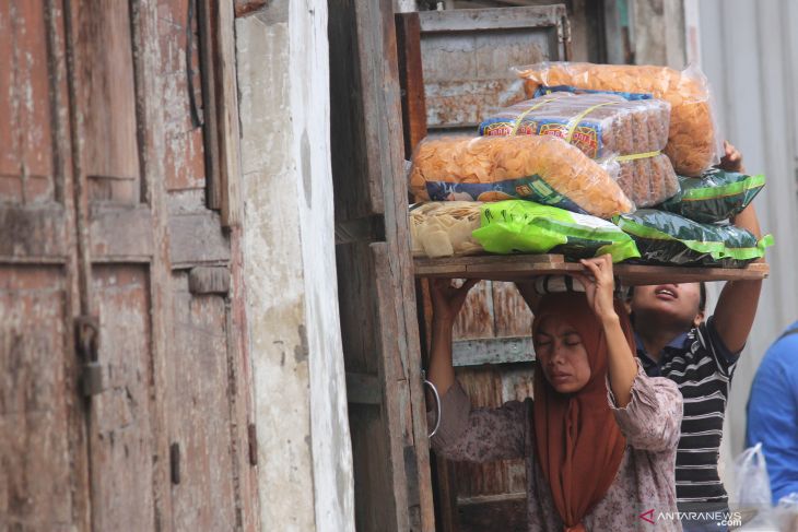 Buruh Angkut Perempuan