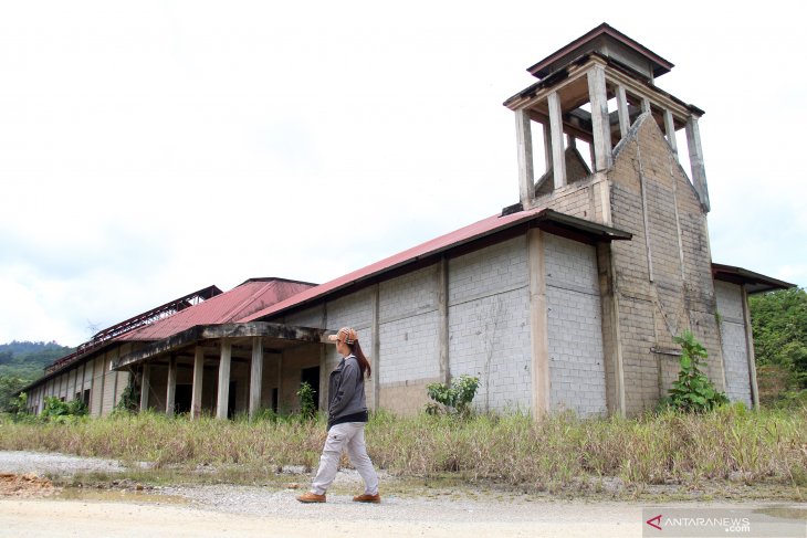 Bangunan Terbengkalai di Perbatasan Jagoi Babang