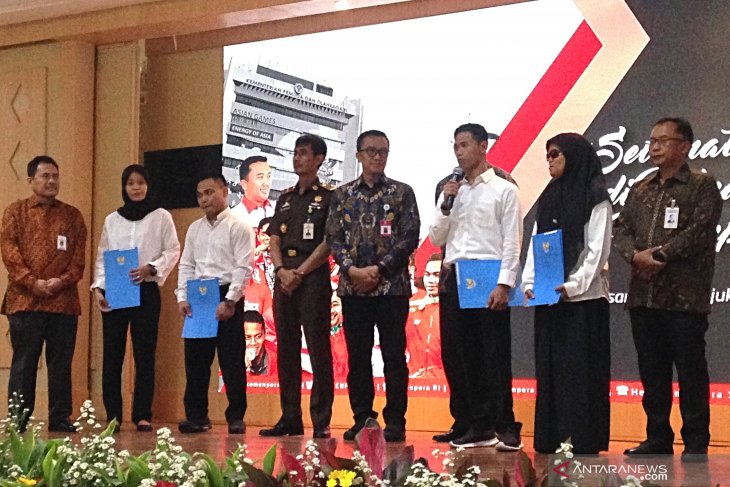 Kemenpora serahkan SK CPNS kepada ratusan atlet berprestasi