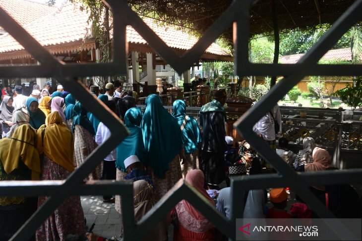 Wisata Religi Makam Gusdur