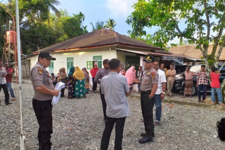 Didatangi polisi, aksi penyegelan kantor desa di Nagan Raya berakhir