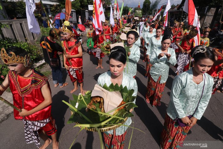 Kirab budaya promosi desa wisata