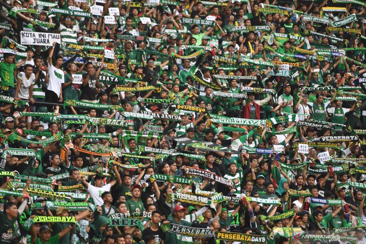 Aksi suporter Persebaya Surabaya