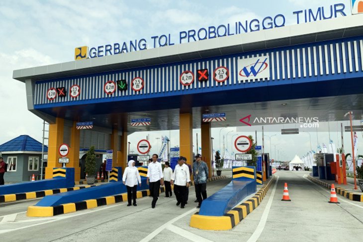 Jokowi berharap UKM Jatim berkembang dengan Tol Pasuruan-Probolinggo