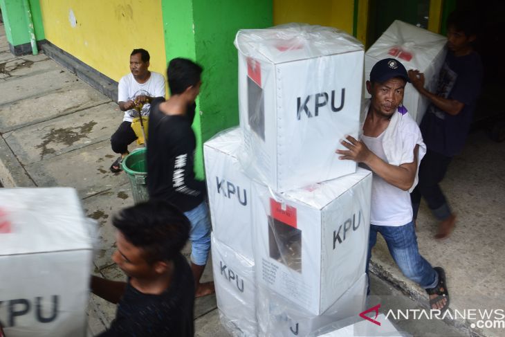 Pendistribusian logistik Pemilu 2019 di Jombang