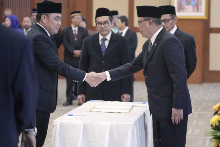 Menristekdikti lantik Garuda Wiko sebagai Rektor Untan