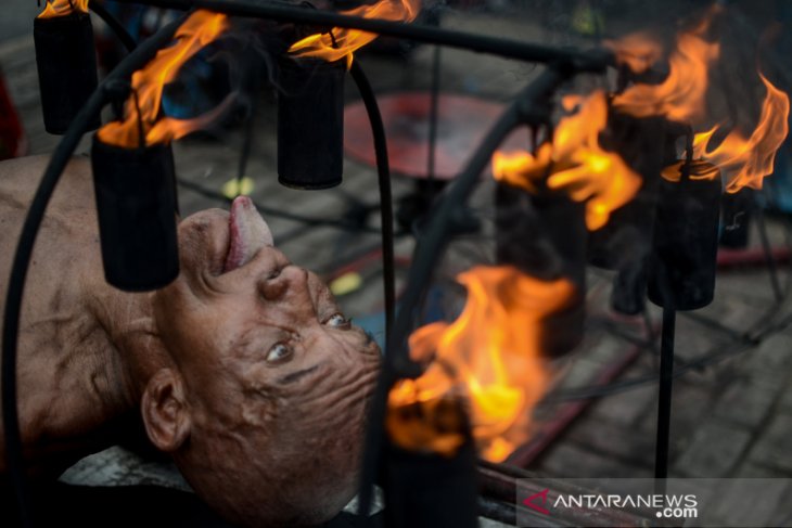 Atraksi Api Di Banjarmasin