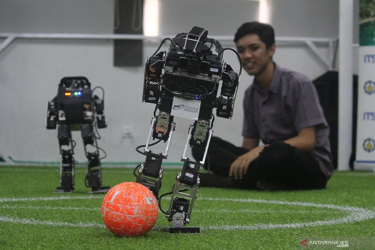 Robot karya mahasiswa ITS