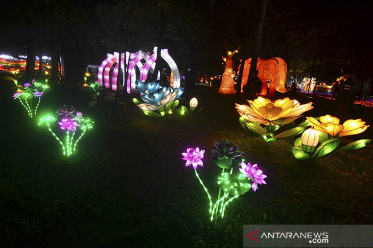 Wisata pesona taman lampion 