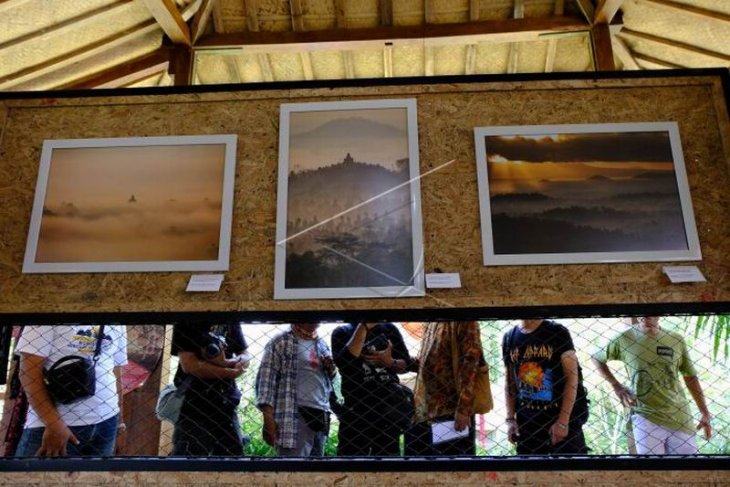 Pameran foto sejarah Candi Borobudur