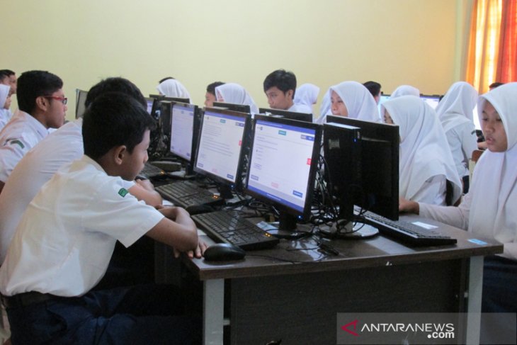 Disdik: UNBK hari pertama di Aceh lancar