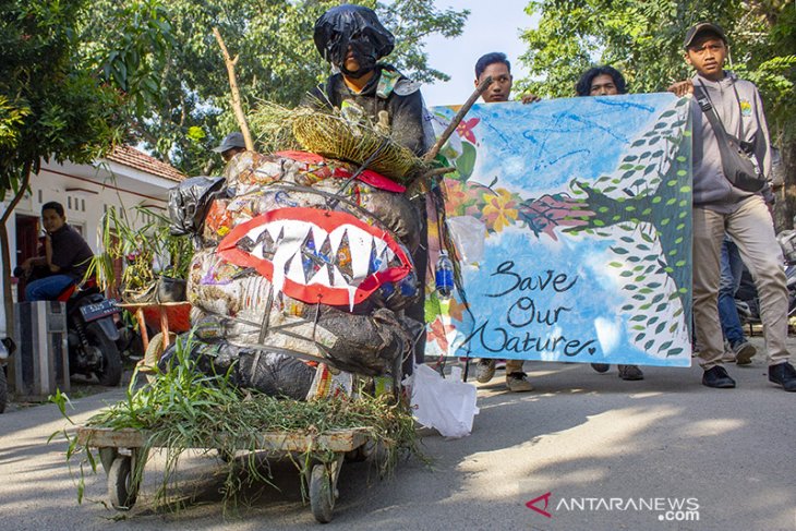 Peringatan hari Bumi di Karawang 