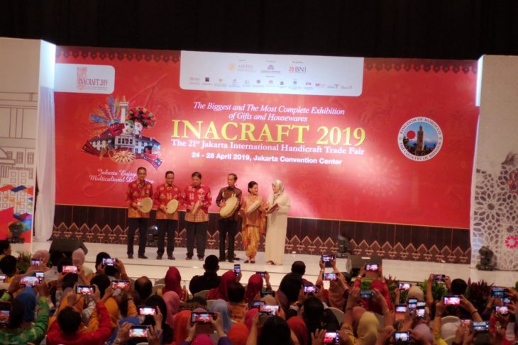 Jokowi attends opening of International Handicraft Trade Fair