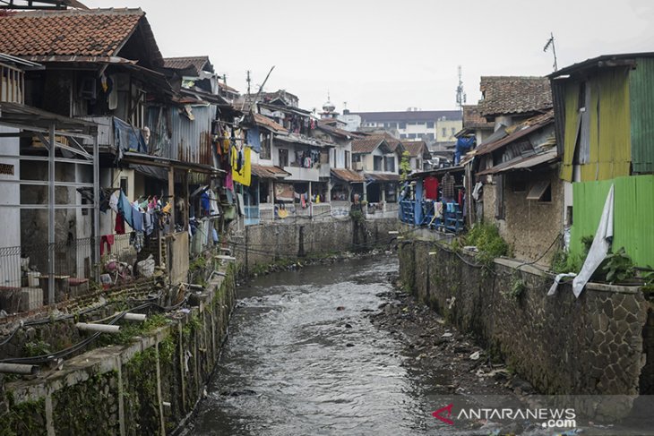 Larangan pendirian bangunan pinggir sungai 