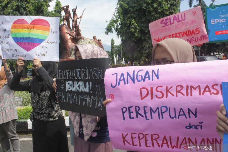 Unjuk rasa anti diskriminasi perempuan