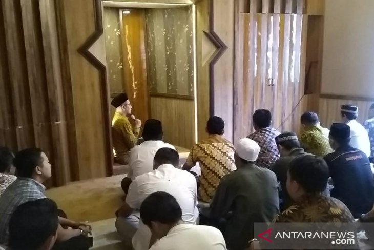 Hasyim As'ari pimpin Salat Ghaib KPU DKI Jakarta