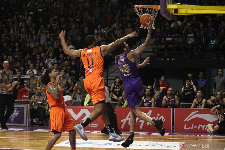 CLS Knights Indonesia lolos ke final ABL 2019