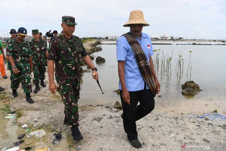 Pengabdian Masyarakat Civitas Akademika STTAL