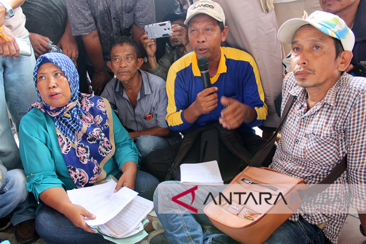 Nelayan Tradisional Protes Ganti Rugi Pelabuhan Kijing