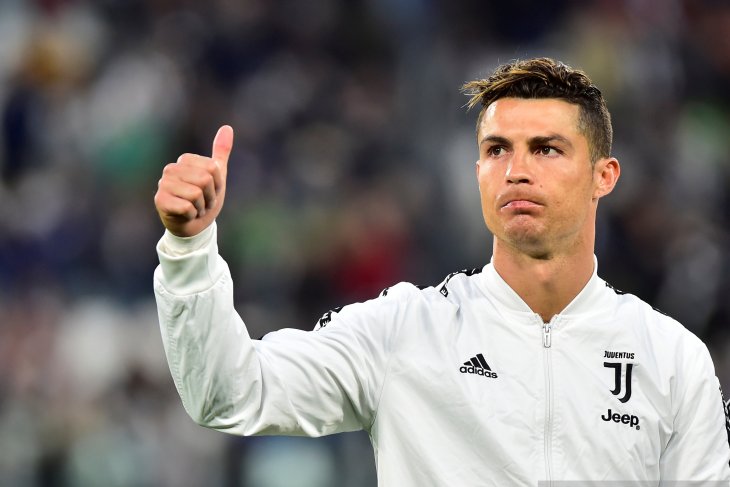 Ronaldo Menikmati