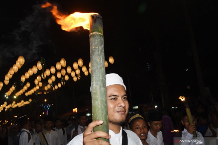 Pawai obor sambut Ramadhan