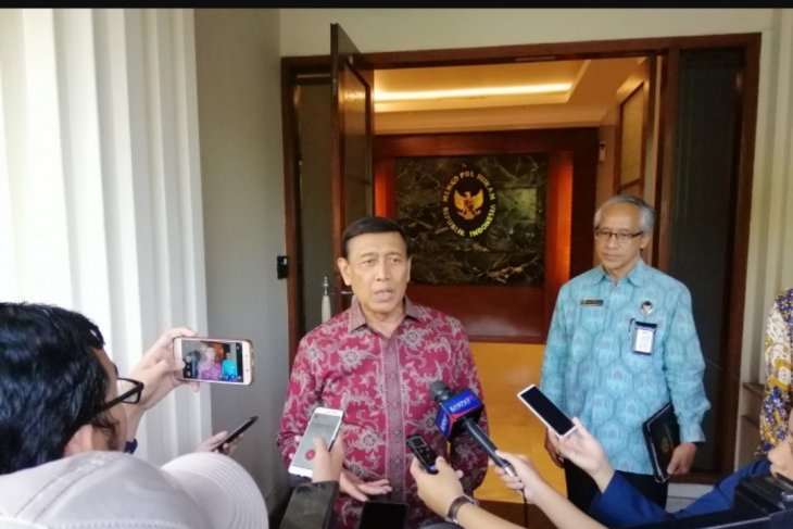 Menko Polhukam ajak Mahfud MD masuk tim bantuan hukum