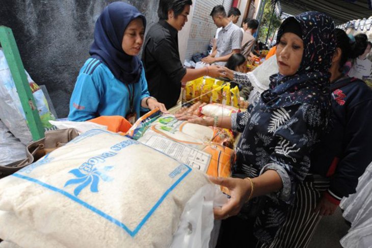 Pasar murah Ramadhan di Denpasar