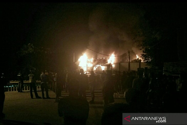 Napi di Rutan Siak buat kerusuhan