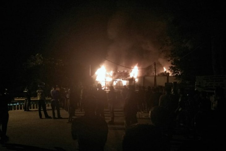 Rusuh dan kebakaran Rutan Siak diduga akibat kekerasan petugas
