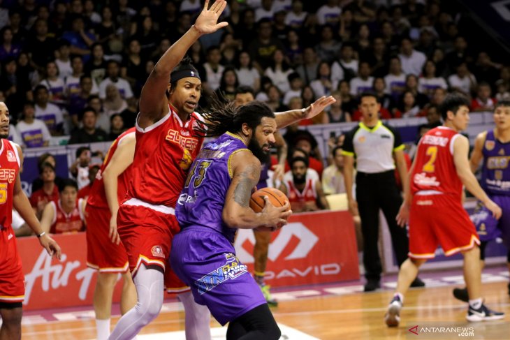 CLS Knights Indonesia kalahkan Singapore Slingers