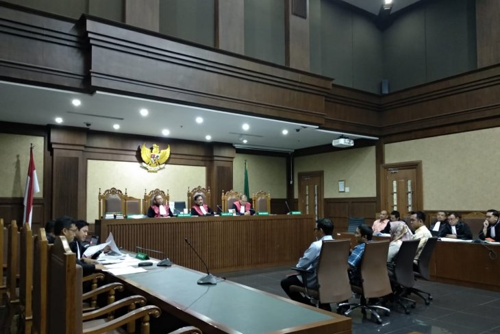 Witness Supriyono claims "fees" from KONI to ministry normal practice
