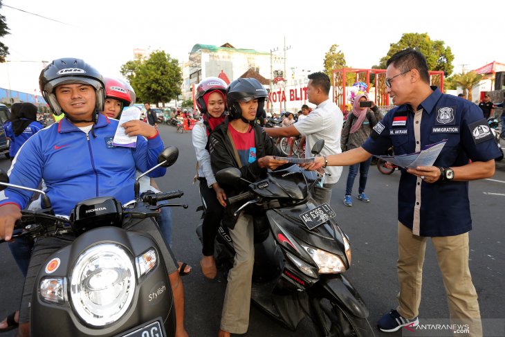 Layanan paspor ngabuburit