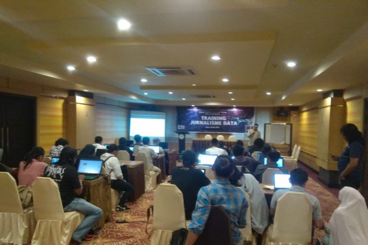 AJI Pontianak latih wartawan tentang jurnalisme data
