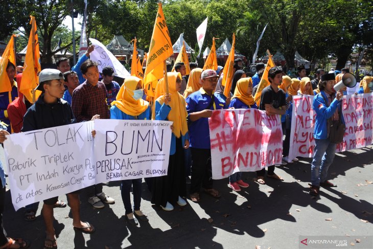 Tolak pabrik di kawasan cagar budaya