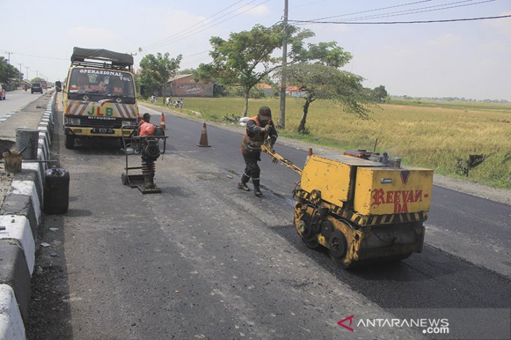 Perbaikan jalur Pantura dipercepat 