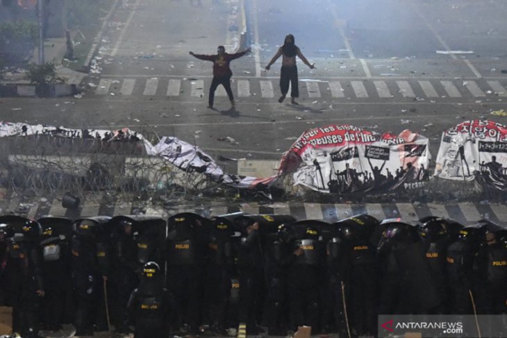 Ricuh Depan Kantor Bawaslu