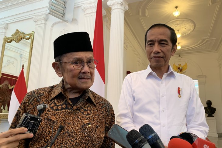 BJ Habibie Ke Istana Ucapkan Selamat Ke Jokowi - ANTARA News Aceh