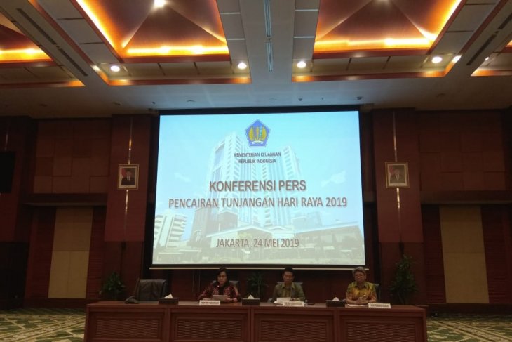 Menkeu: pencairan THR capai Rp19 triliun