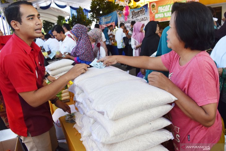 Pasar murah jelang Idul Fitri