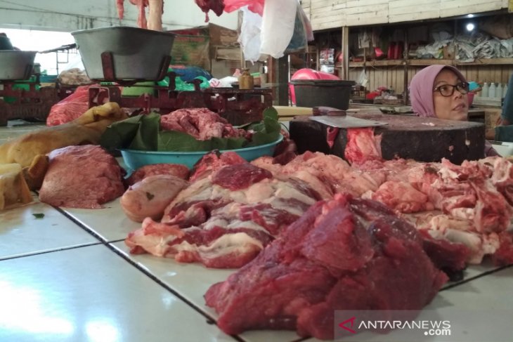 Harga daging sapi di Sukadana merangkak naik