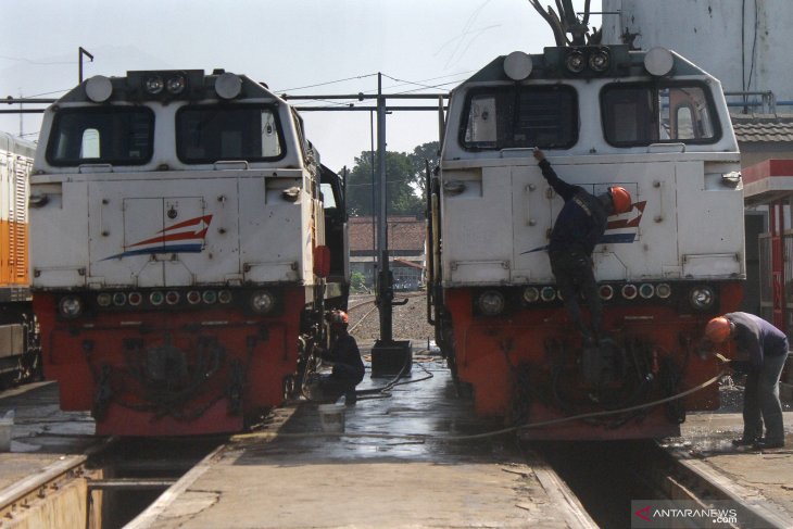 Perawatan kereta jelang mudik