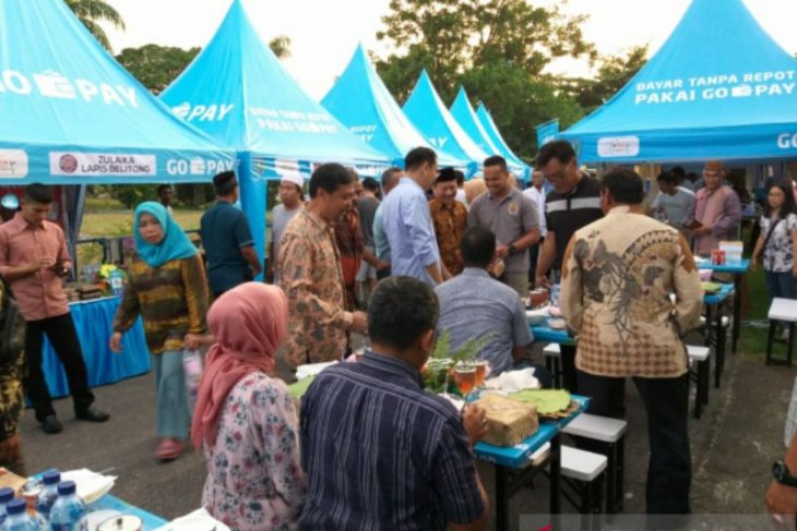 Pusat jajanan berbuka puasa di Belitung selalu ramai pengunjung