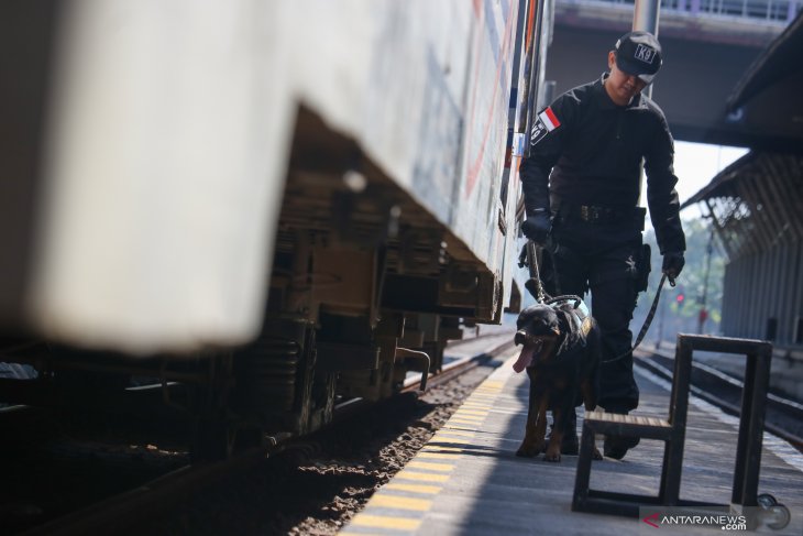 Pengamanan stasiun kereta api
