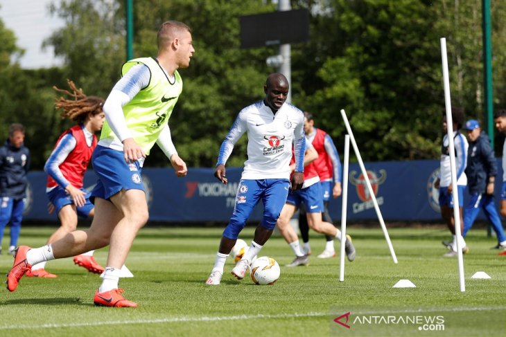 Final Liga Eropa, Chelsea terancam tanpa Kante