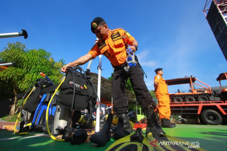 Periksa Alat Utama Basarnas Banjarmasin