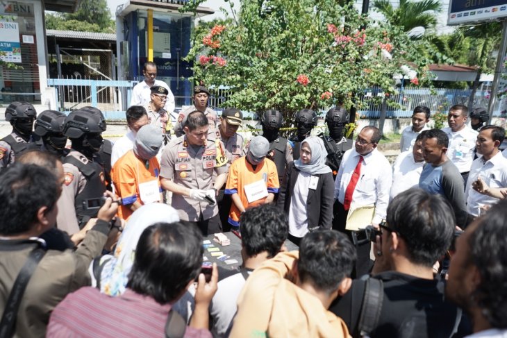 Polresta Probolinggo ungkap dua residivis pelaku pembobol mesin ATM