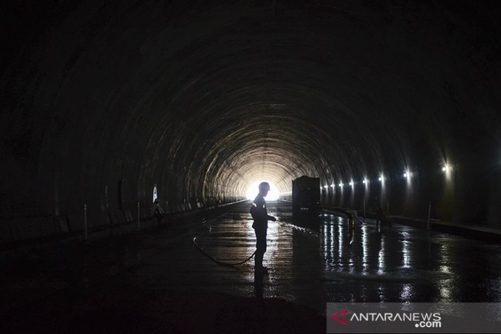 Persiapan jalur fungsional tol Cisumdawu 