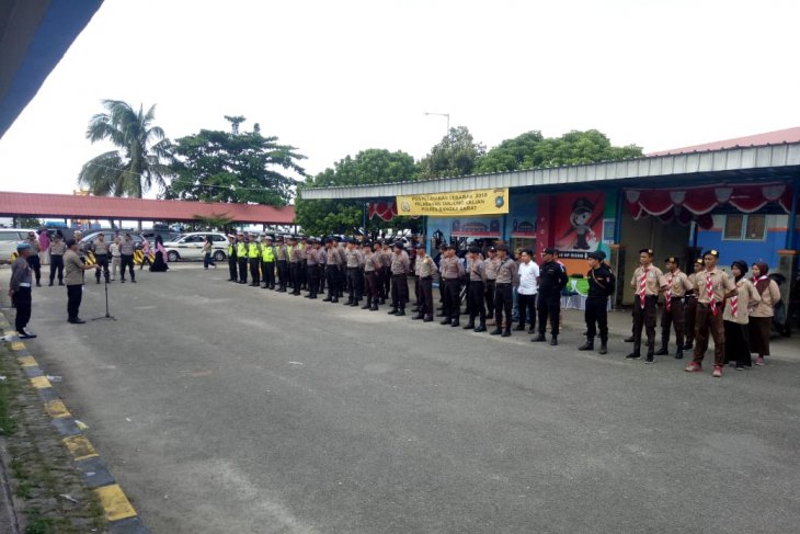 Polres Bangka Barat tingkatkan pengamanan arus mudik di Pelabuhan Tanjungkalian