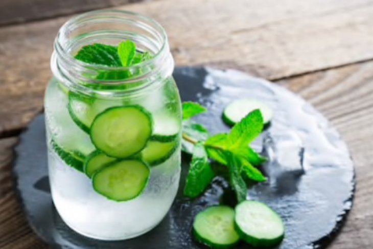 Tambahkan mentimun ke air minum bisa cegah dehidrasi